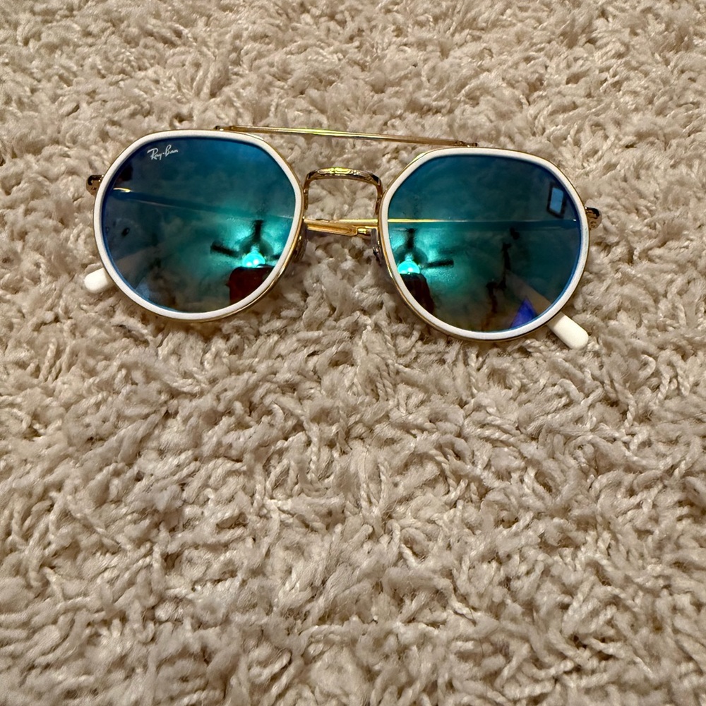 Ray-Ban Round Sunglasses with Teal Lenses and Gold Frame